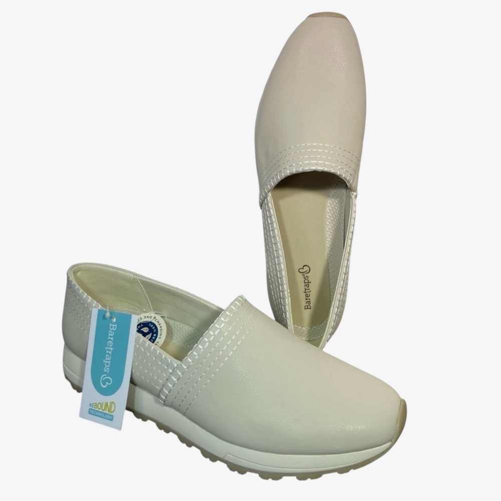 BareTraps NWT Gennie Cream Slip on Loafers- woman’s 11